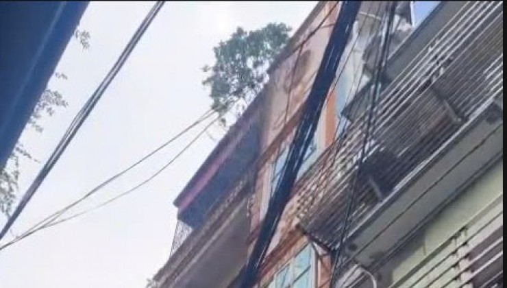 Cho thuê nhà Nguyễn Trãi , Thanh Xuân, 35m X 5 tầng, 4 ngủ + 4 WC 13 Triệu